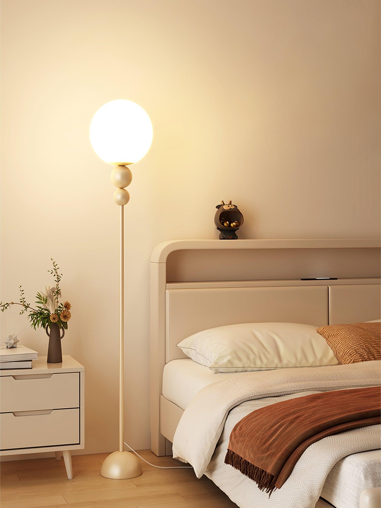 Marbelle | Lampa podłogowa retro o kulistym kształcie