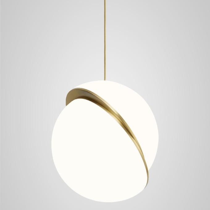 Solenne | Lampa wisząca kulista z złotymi akcentami