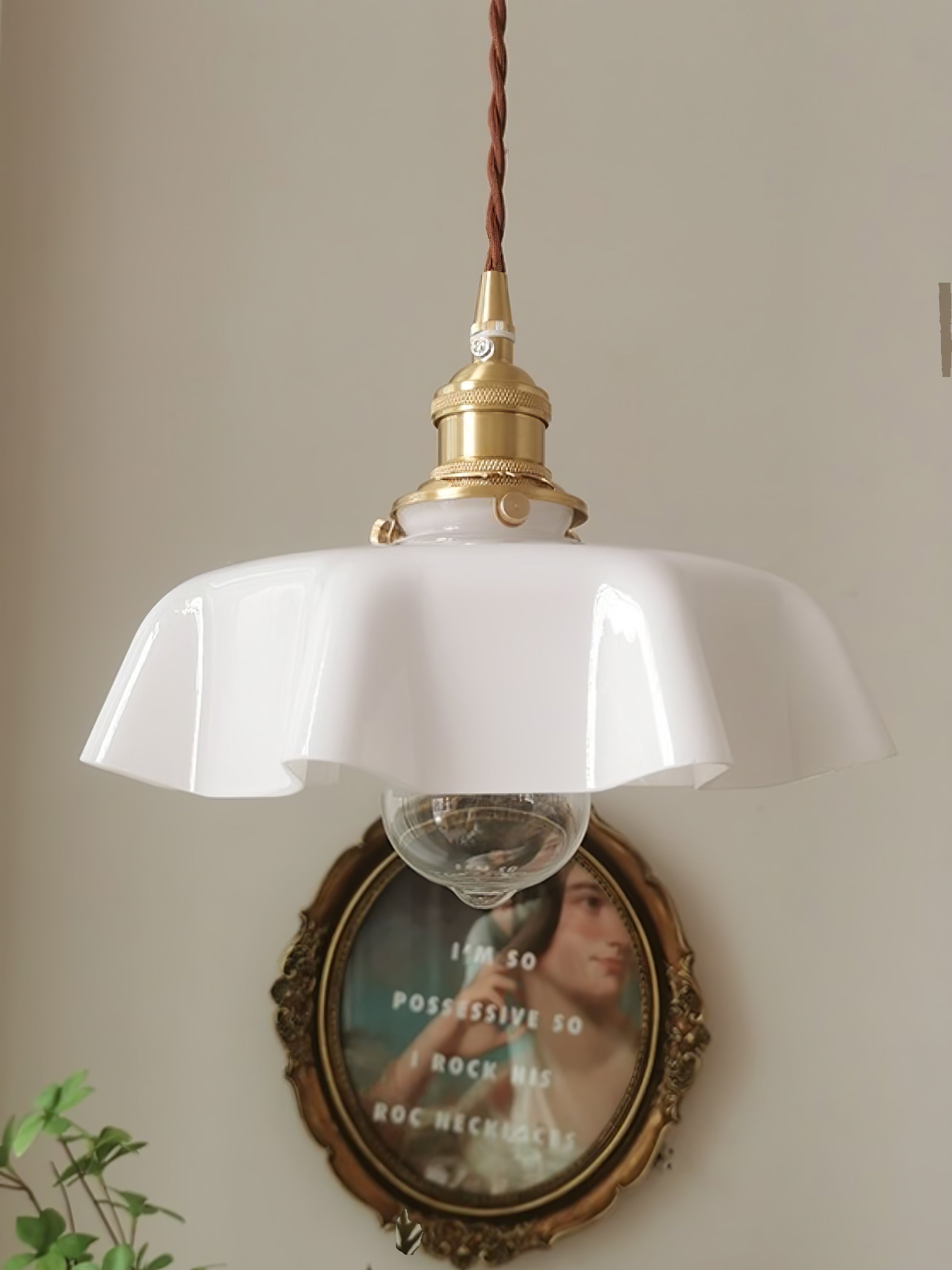 Valdina | Klosz do lampy wiszącej z falistym brzegiem
