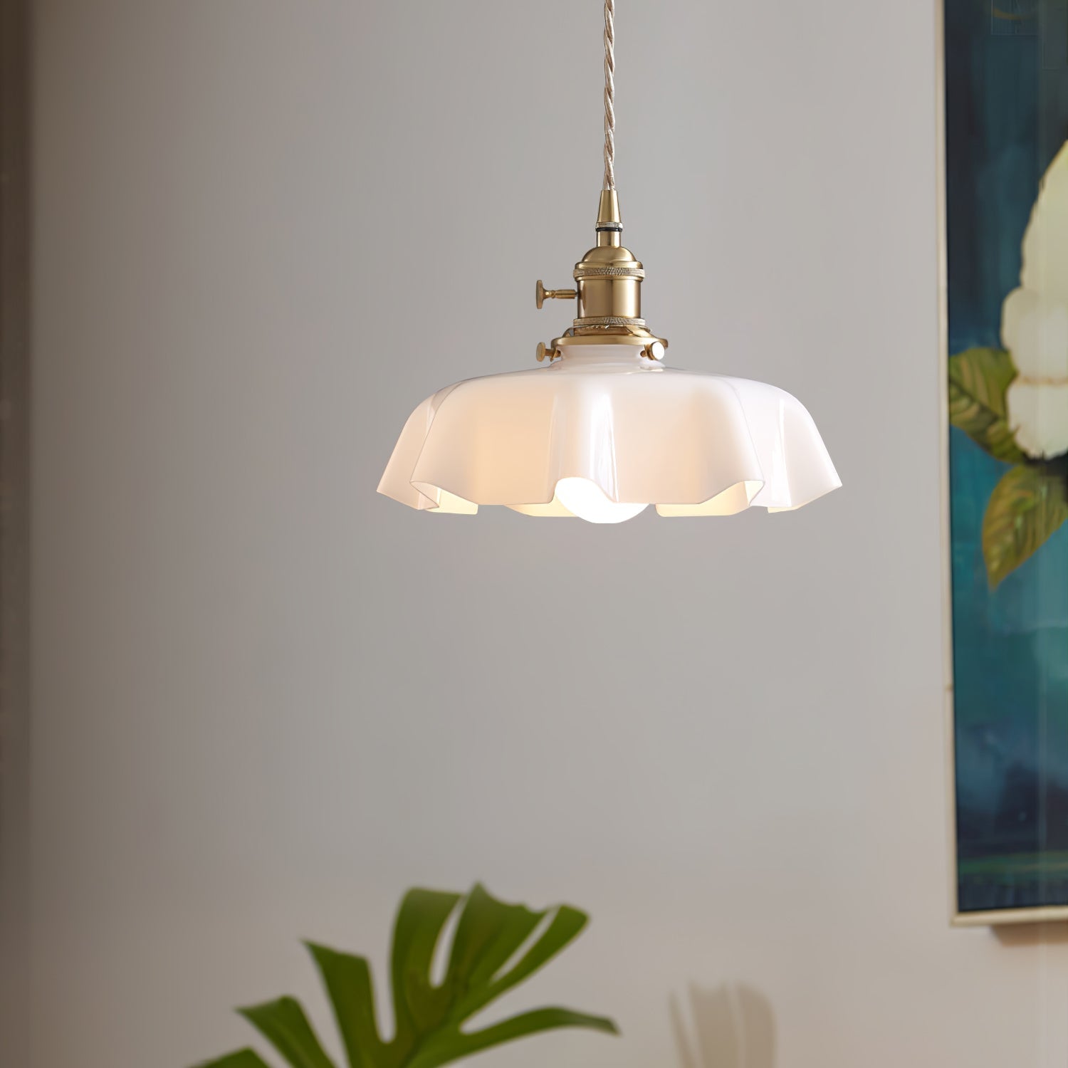 Valdina | Klosz do lampy wiszącej z falistym brzegiem