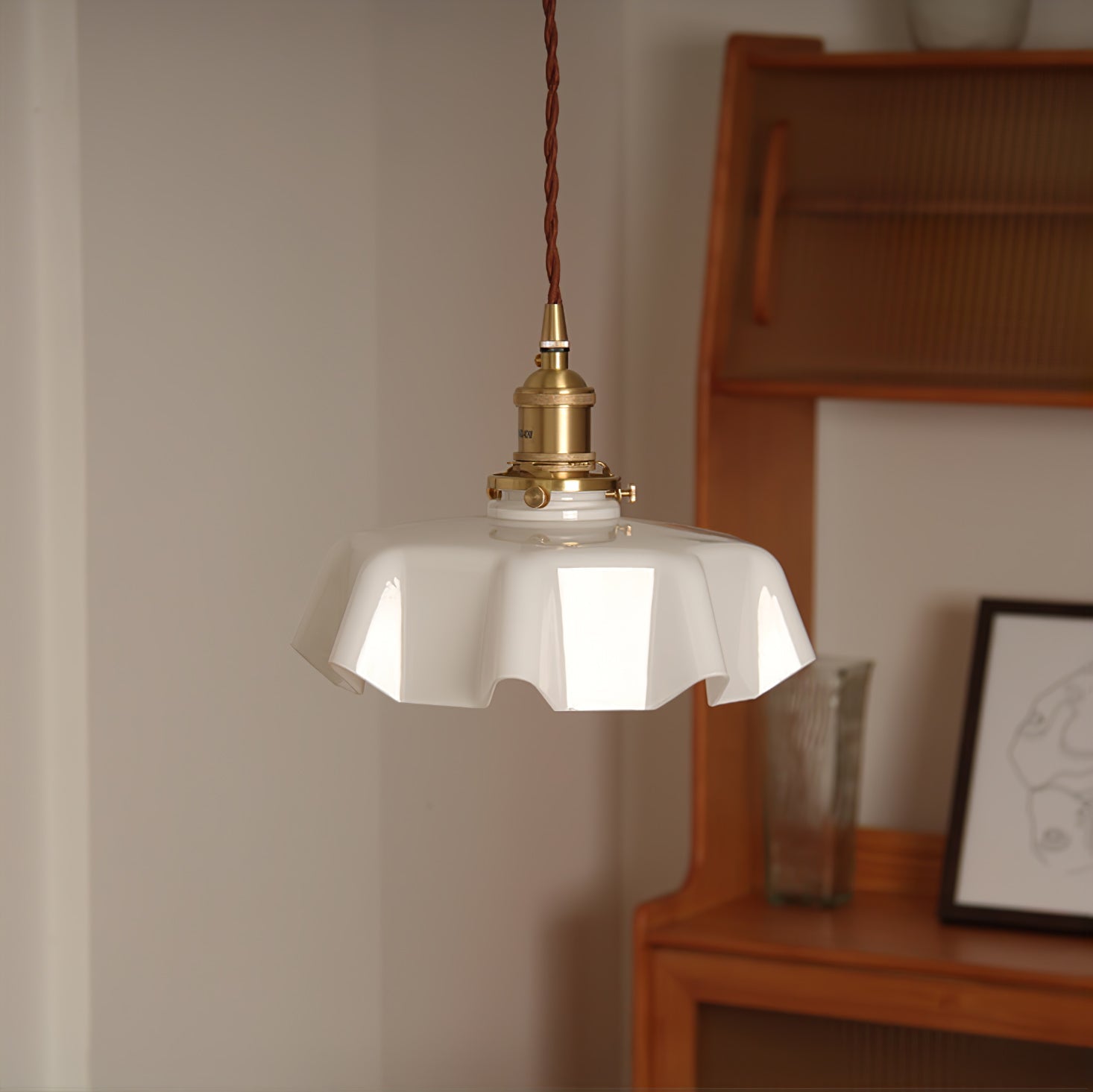 Valdina | Klosz do lampy wiszącej z falistym brzegiem