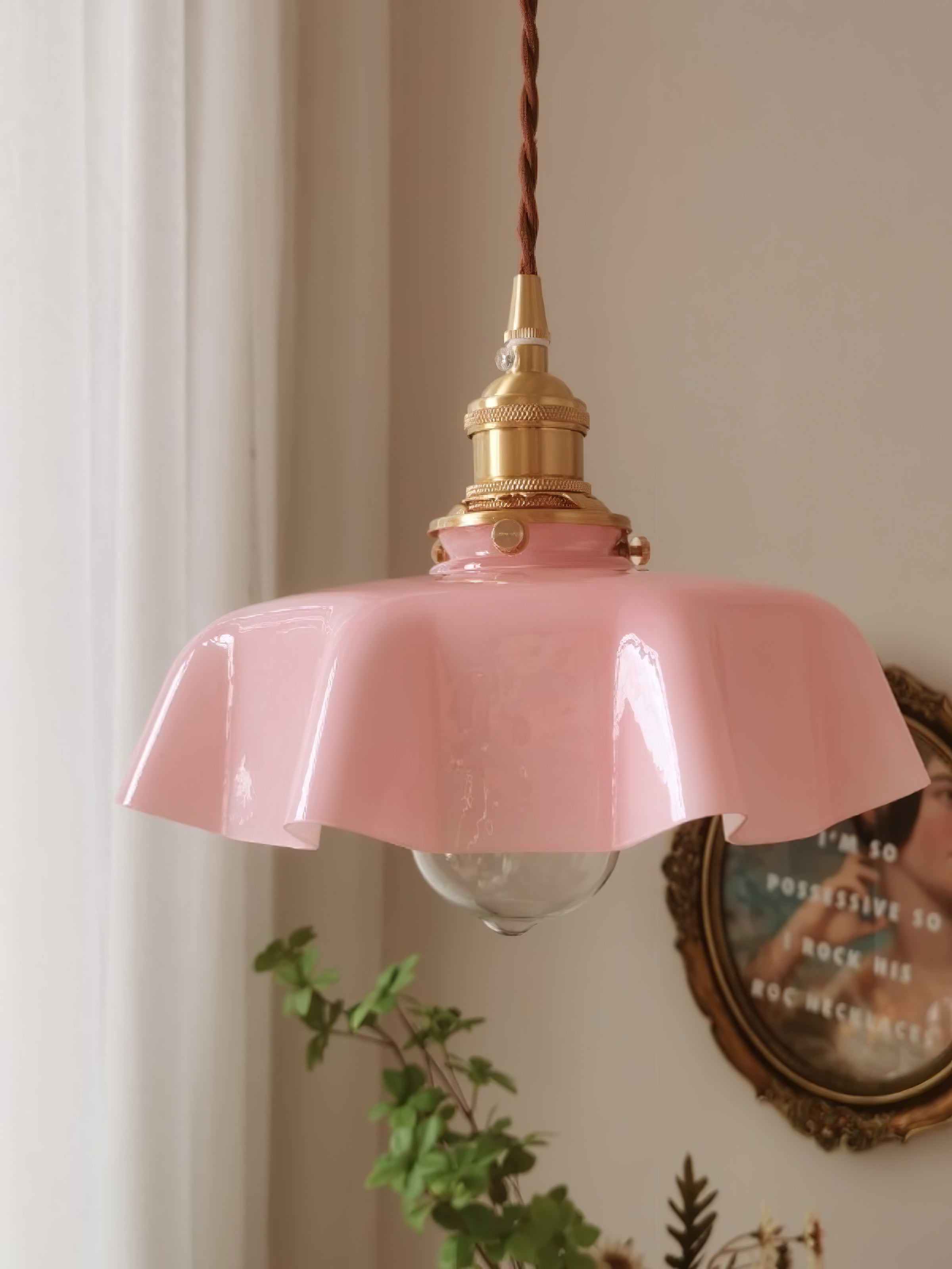 Valdina | Klosz do lampy wiszącej z falistym brzegiem
