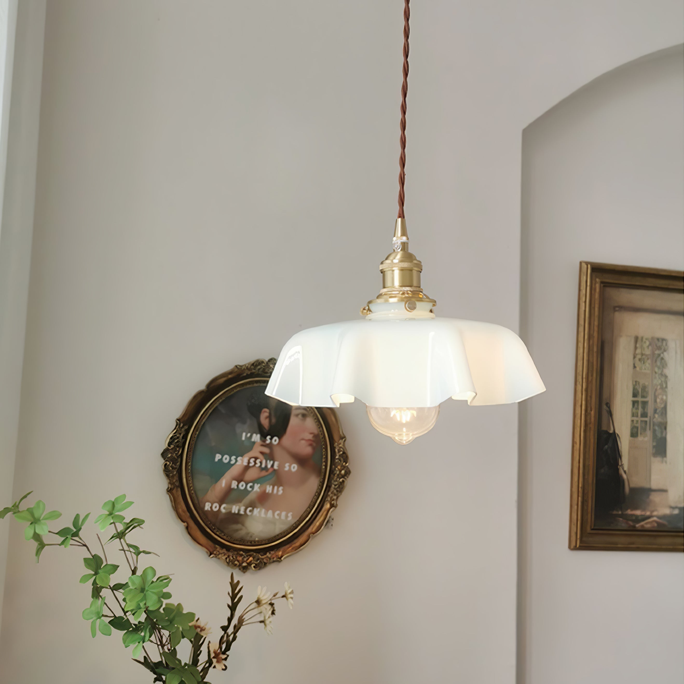 Valdina | Klosz do lampy wiszącej z falistym brzegiem