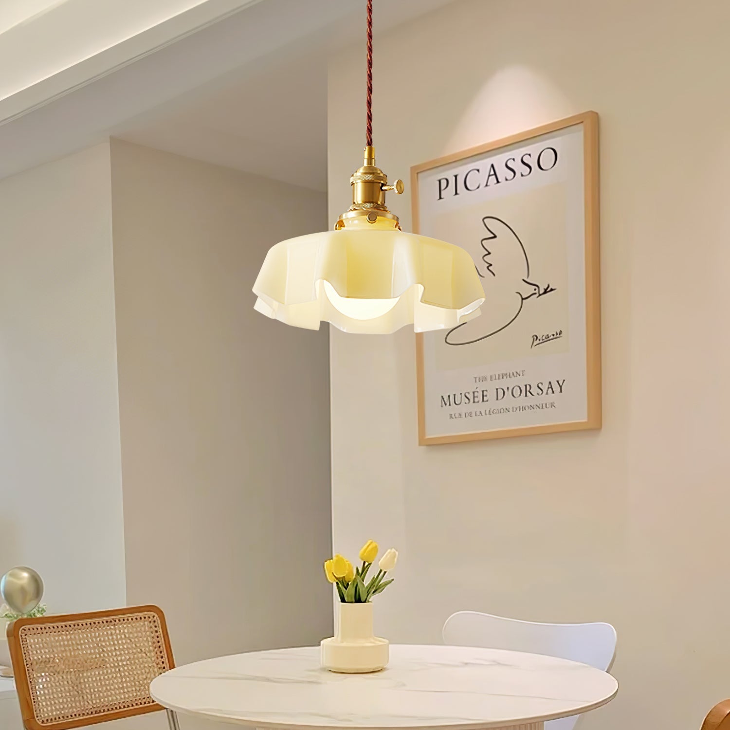 Valdina | Klosz do lampy wiszącej z falistym brzegiem