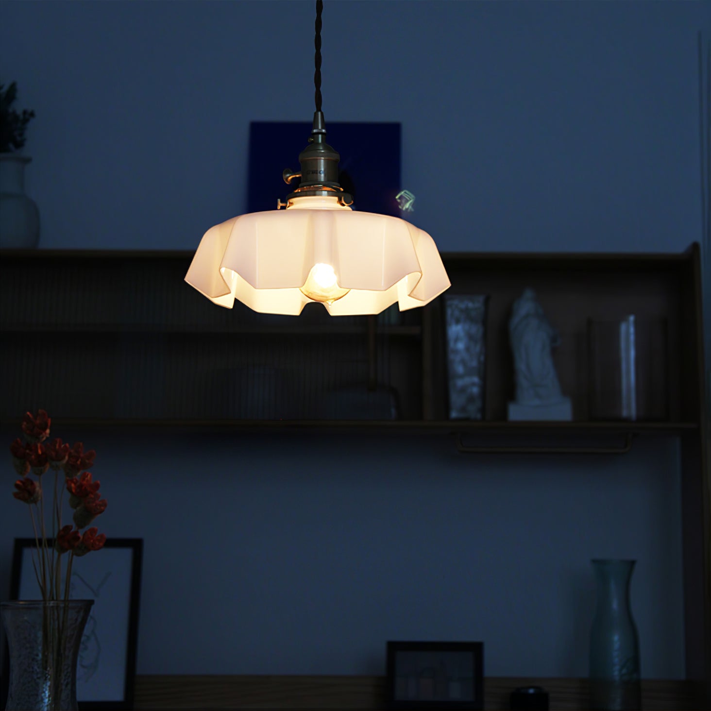Valdina | Klosz do lampy wiszącej z falistym brzegiem