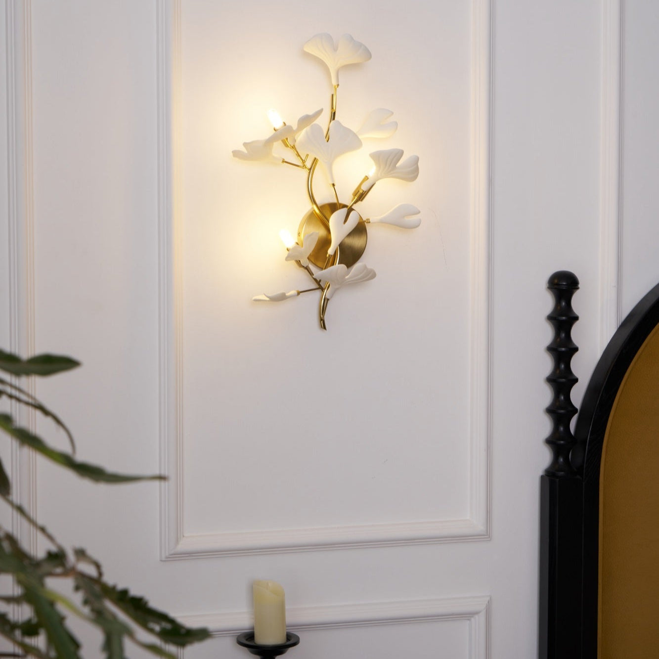 Flora | Ceramiczna lampa ścienna z motywem kwiatowym