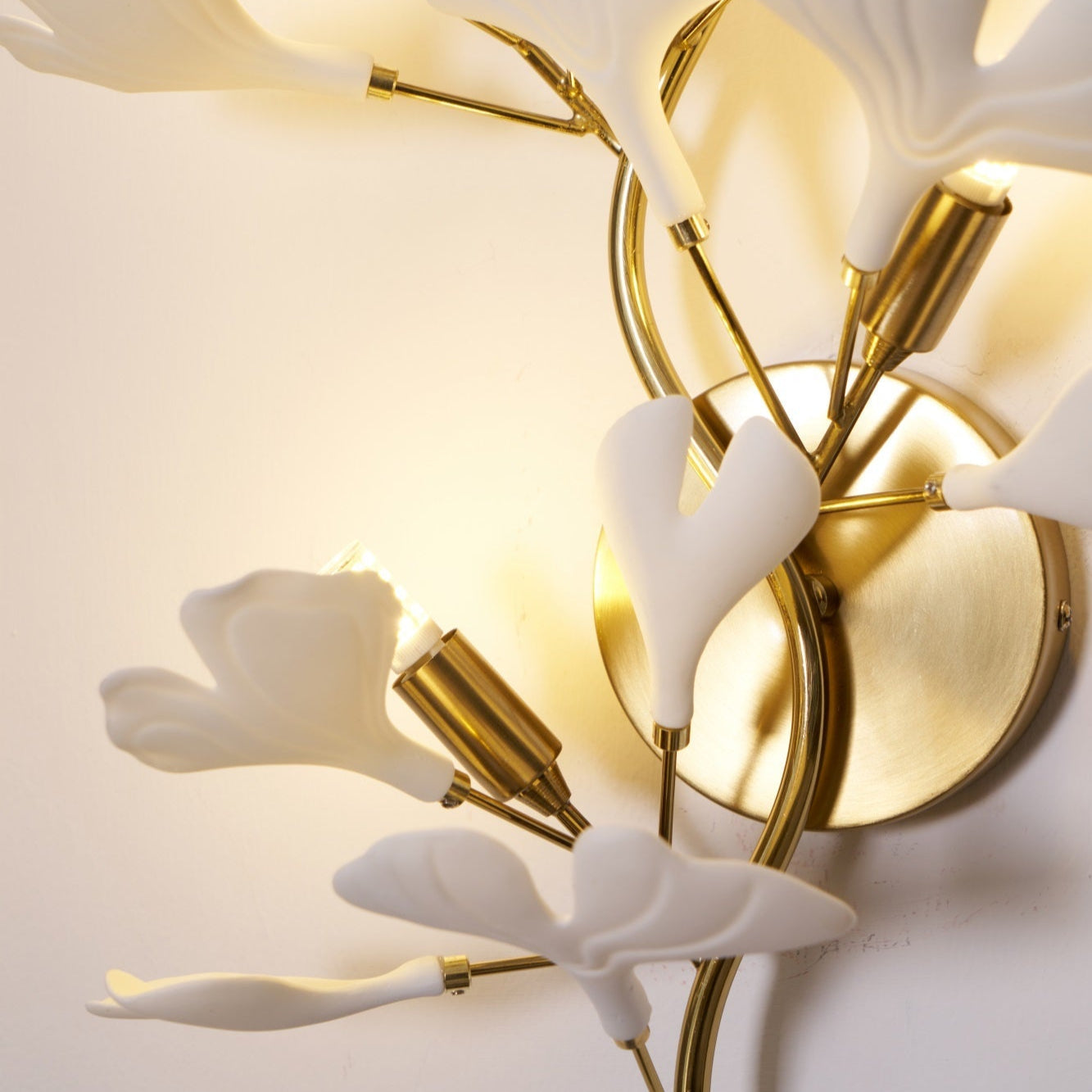 Flora | Ceramiczna lampa ścienna z motywem kwiatowym