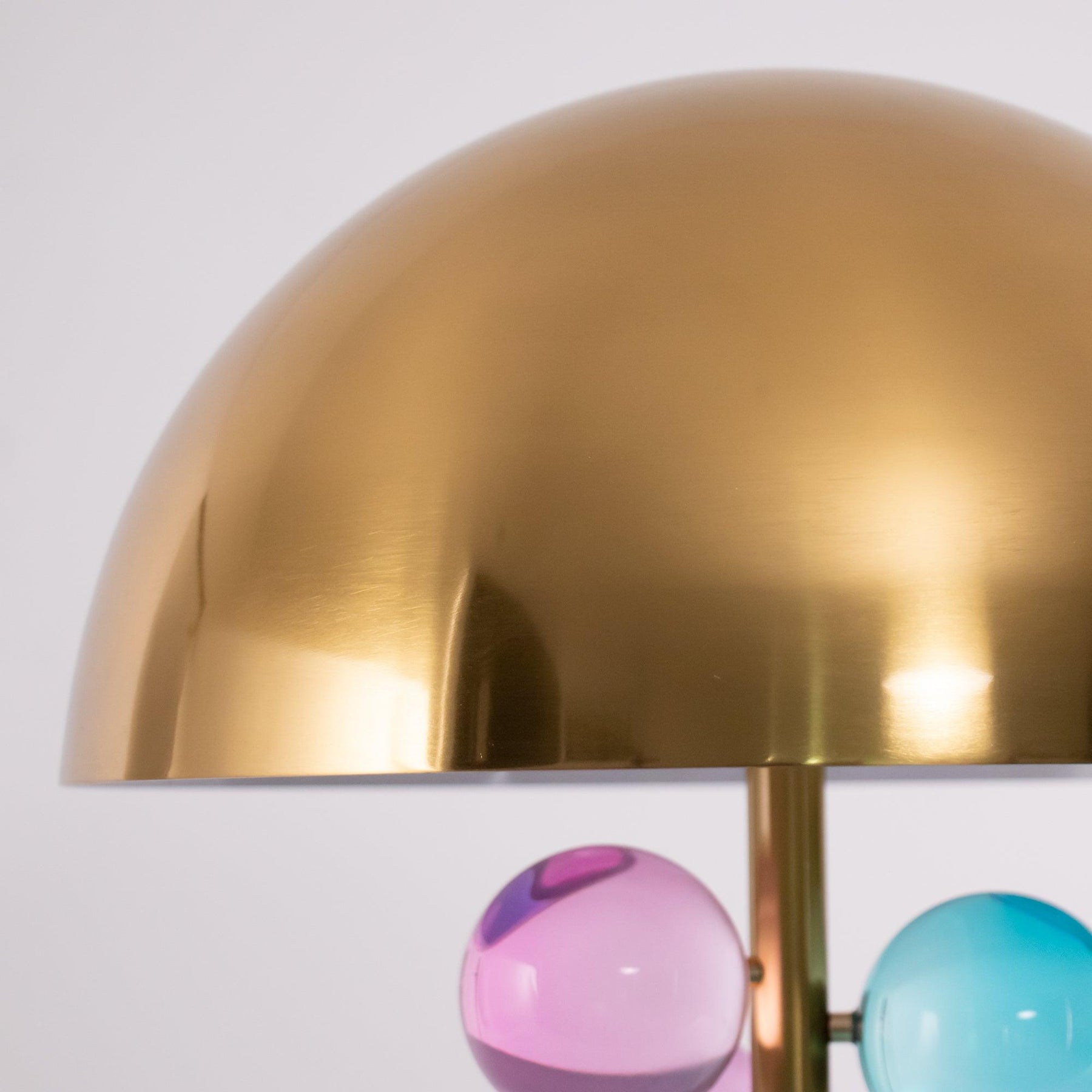 Vera | Lampa stołowa ze szkła marmurowego w stylu retro