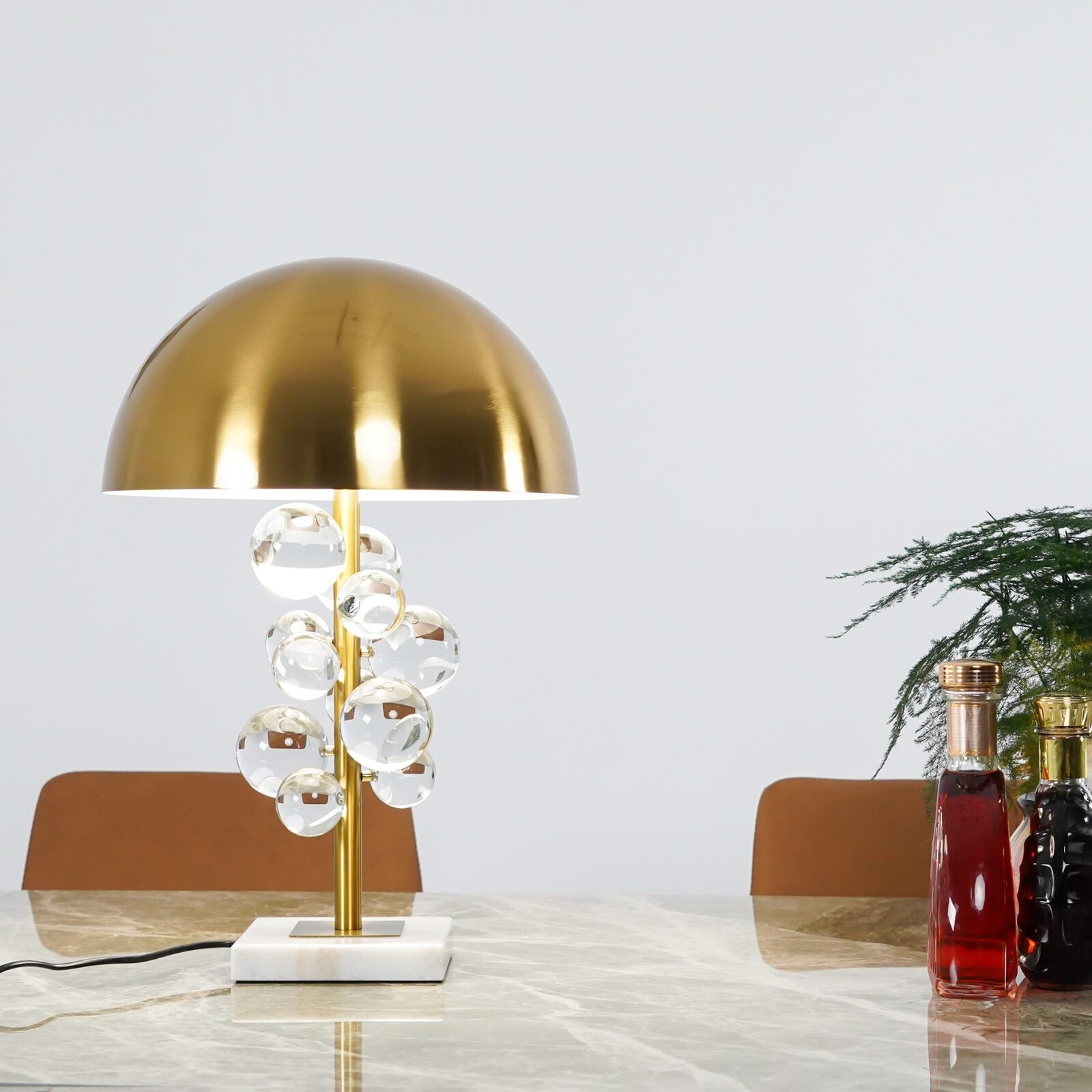 Vera | Lampa stołowa ze szkła marmurowego w stylu retro