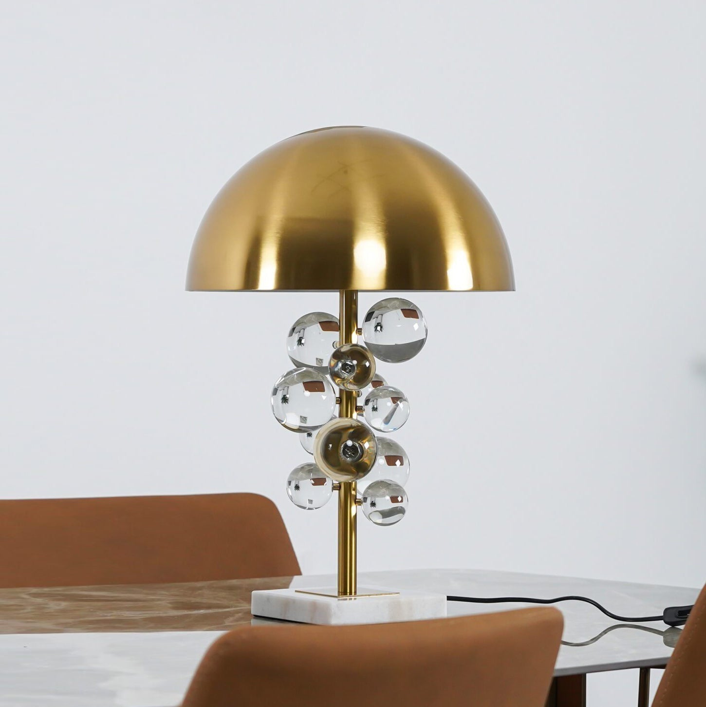 Vera | Lampa stołowa ze szkła marmurowego w stylu retro