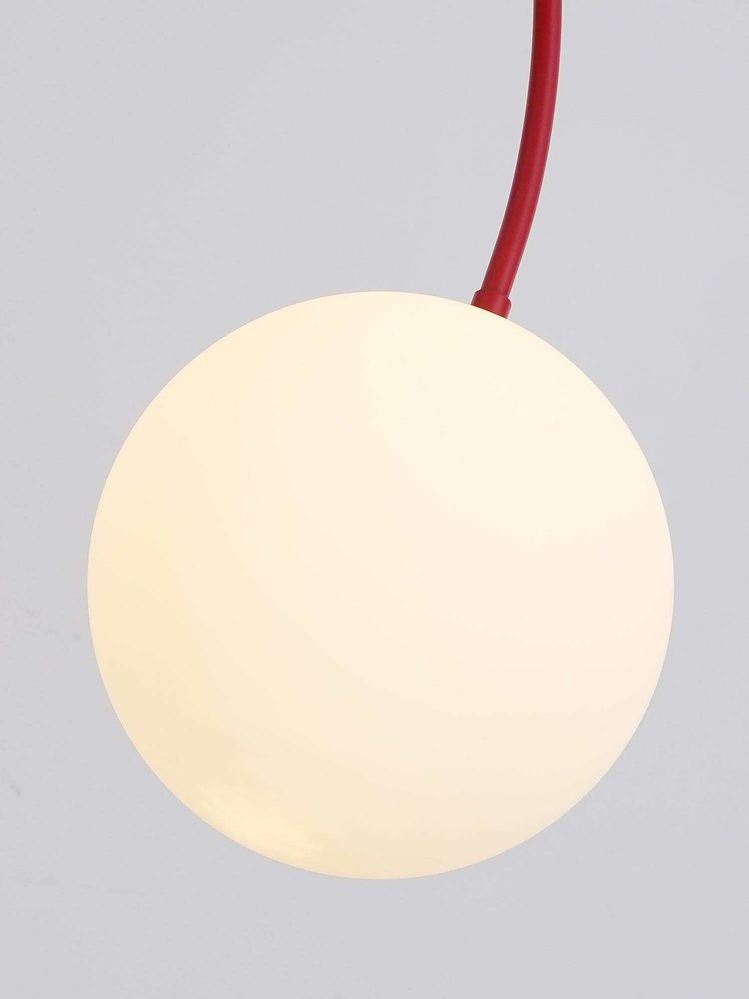 Arlina – designerska lampa sufitowa z szklanymi kulkami