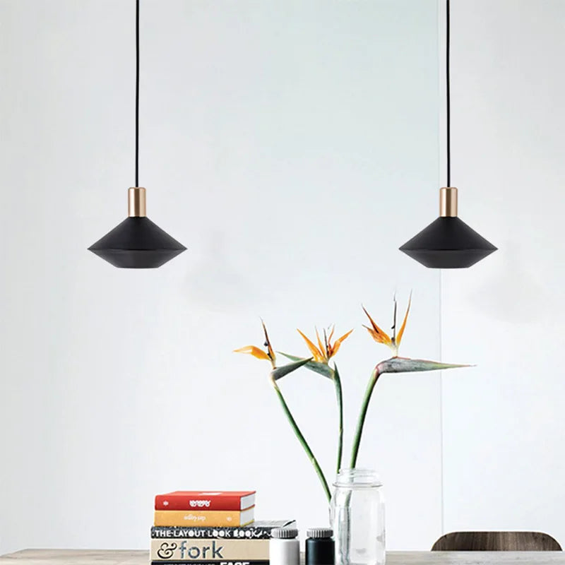 Italia | Minimalistyczna lampa wisząca LED, nowoczesna, czarna