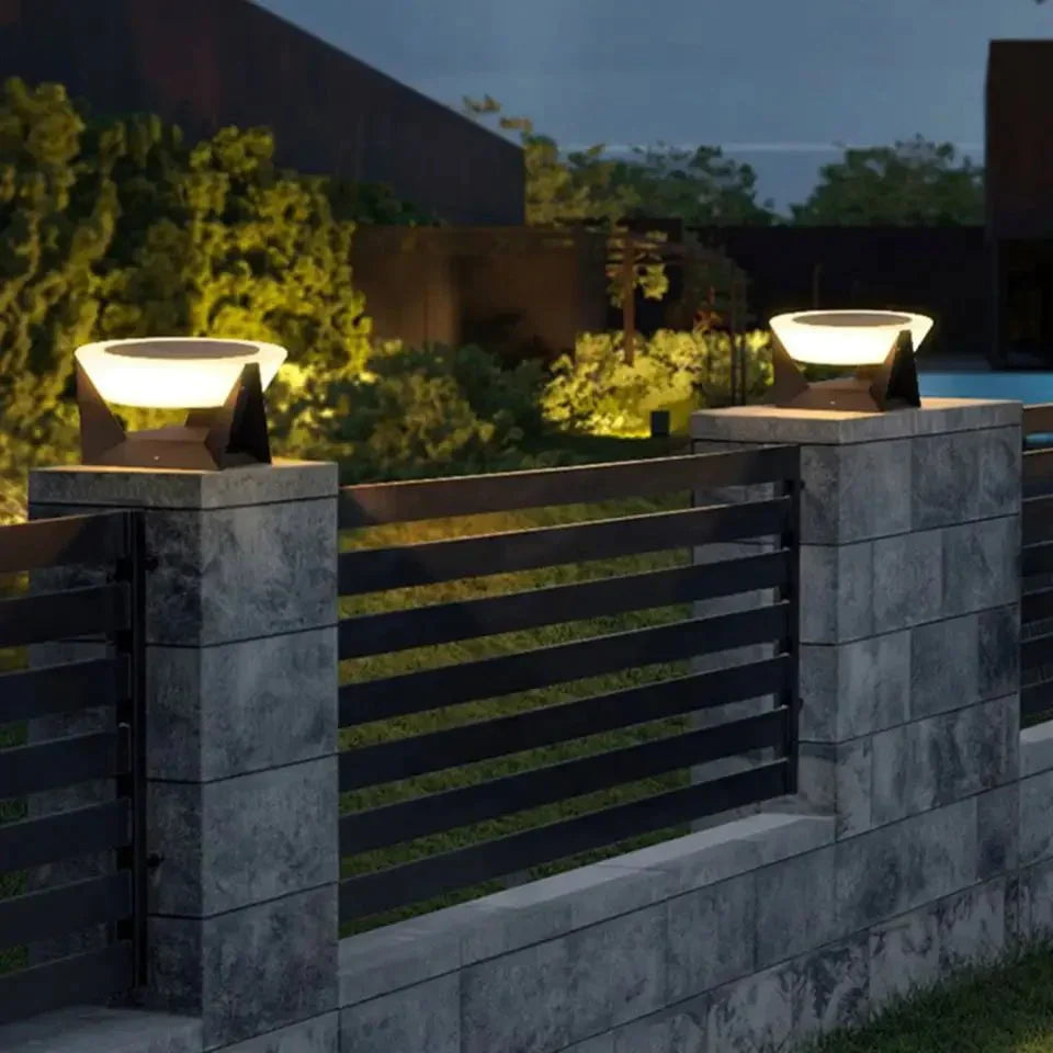 Solaris | Nowoczesna solarna lampa podłogowa LED