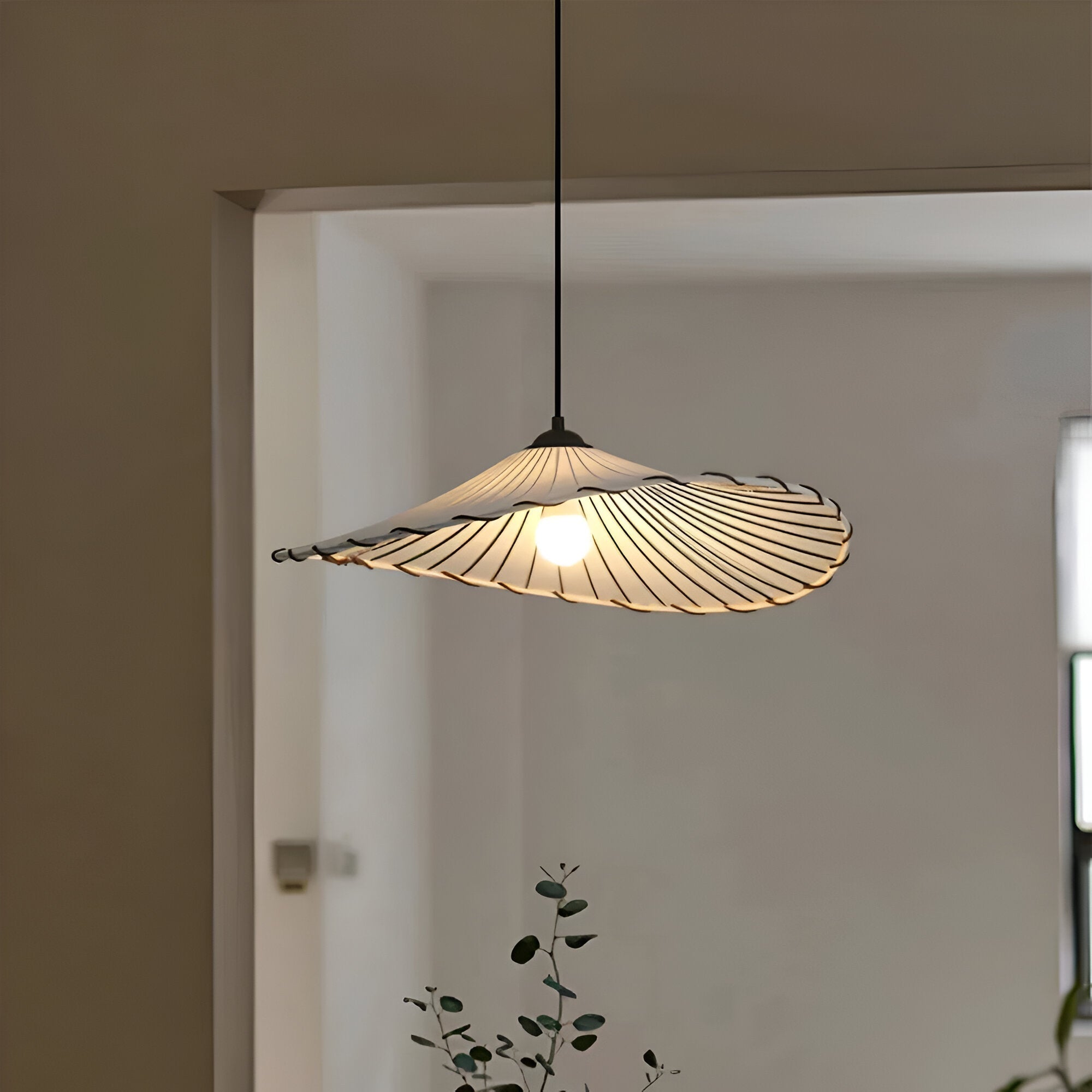 Zenira | Lampa wisząca w kształcie wachlarza