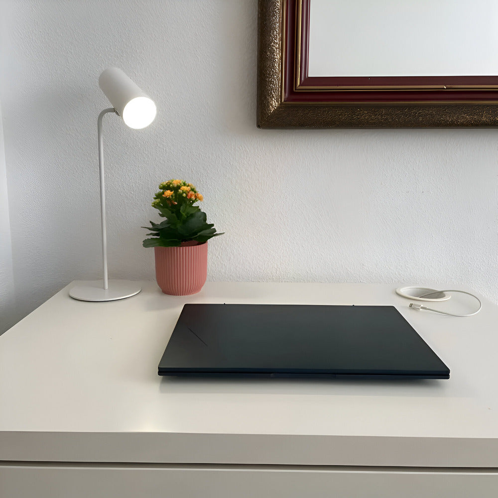 Lumora | Regulowana lampa stołowa LED o minimalistycznym designie