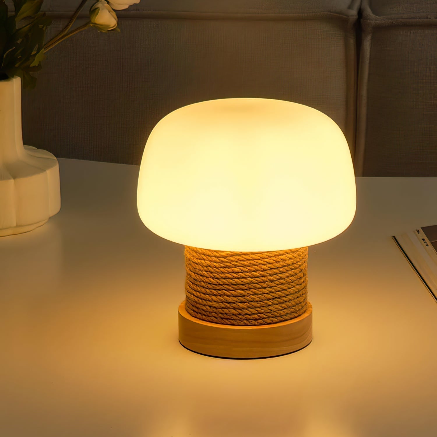 Lumo | Nowoczesna lampa stołowa LED z minimalistyczną drewnianą podstawą