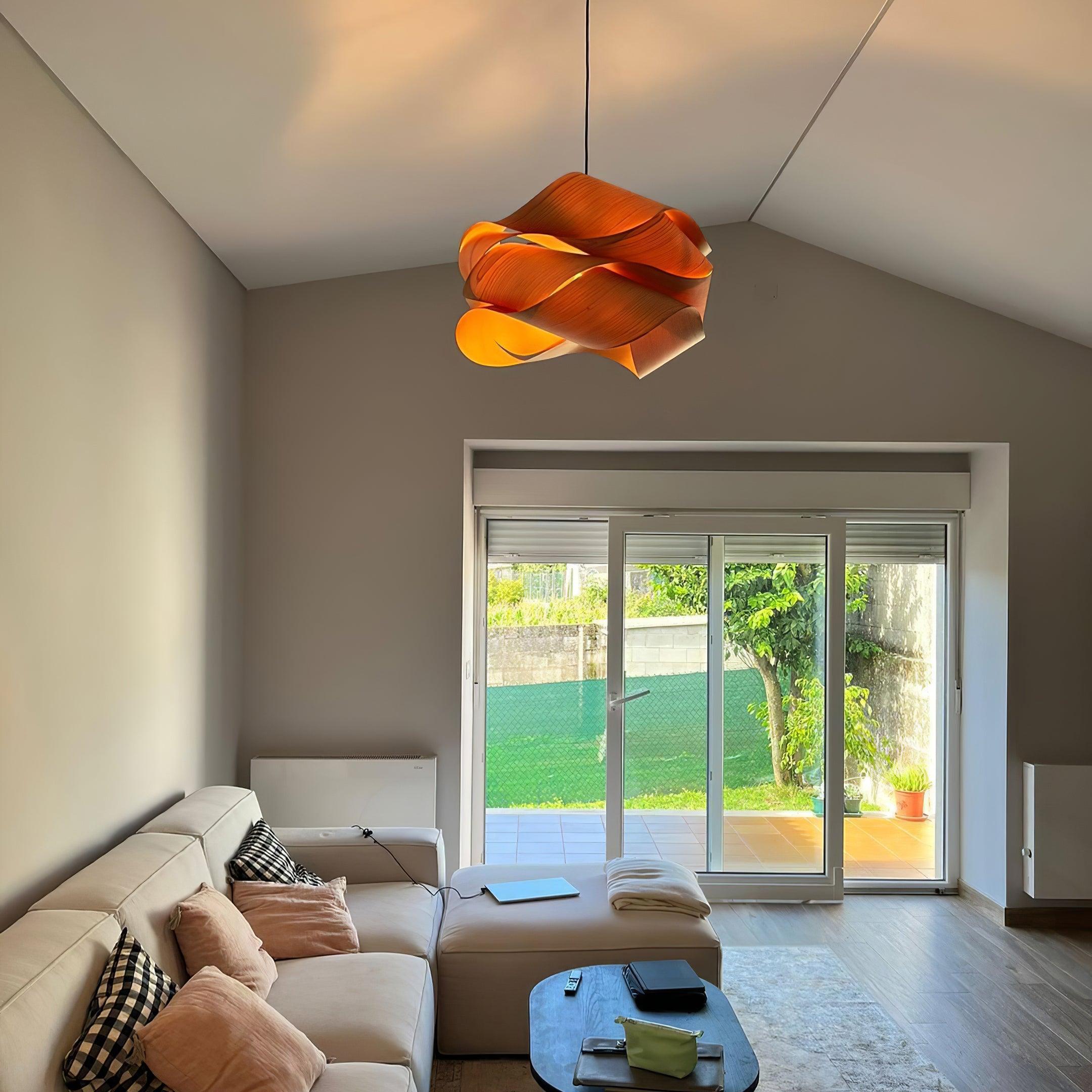 Lirado – designerska lampa wisząca w stylu drewnianym