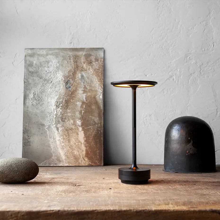 Lumora | Minimalistyczna lampa stołowa LED