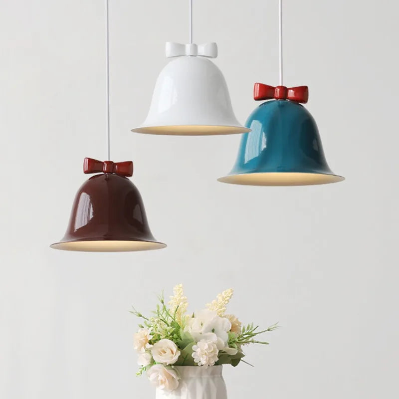 Bellora | Lampa wisząca w kształcie dzwonu z kokardą