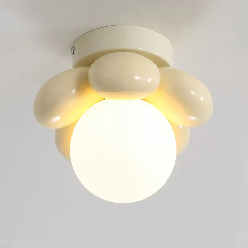 Nordia | Lampa sufitowa szklana Flower w stylu skandynawskim