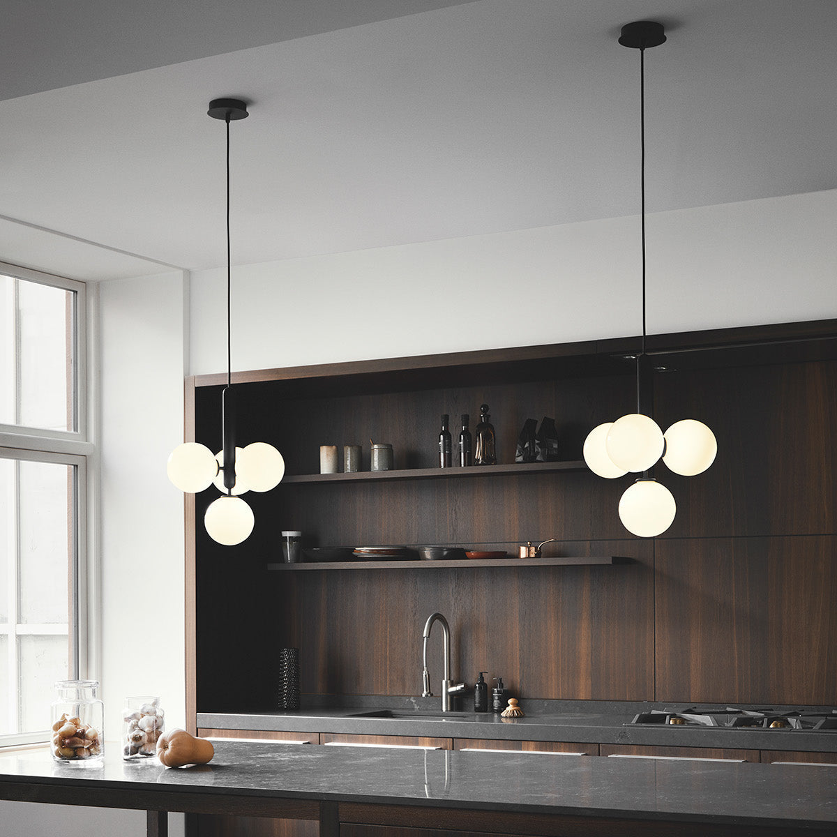 Lora | Nowoczesna szklana lampa wisząca o kulistym kształcie
