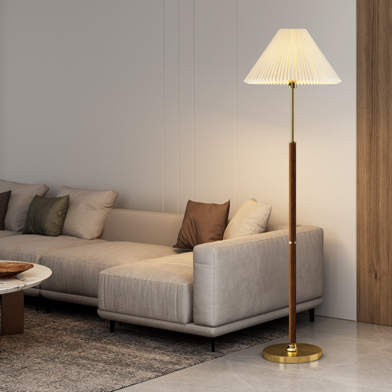 Lucira | Lampa podłogowa z plisowanym kloszem