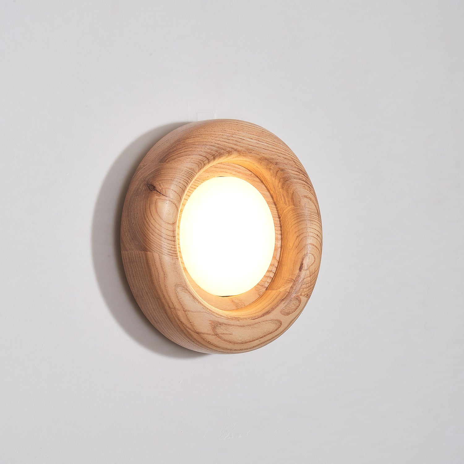 Orvian | Okrągła lampa ścienna z drewnianą ramą