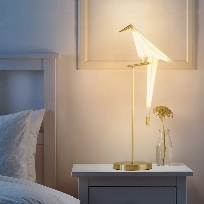 Avelora | Lampa podłogowa w kształcie ptaka origami