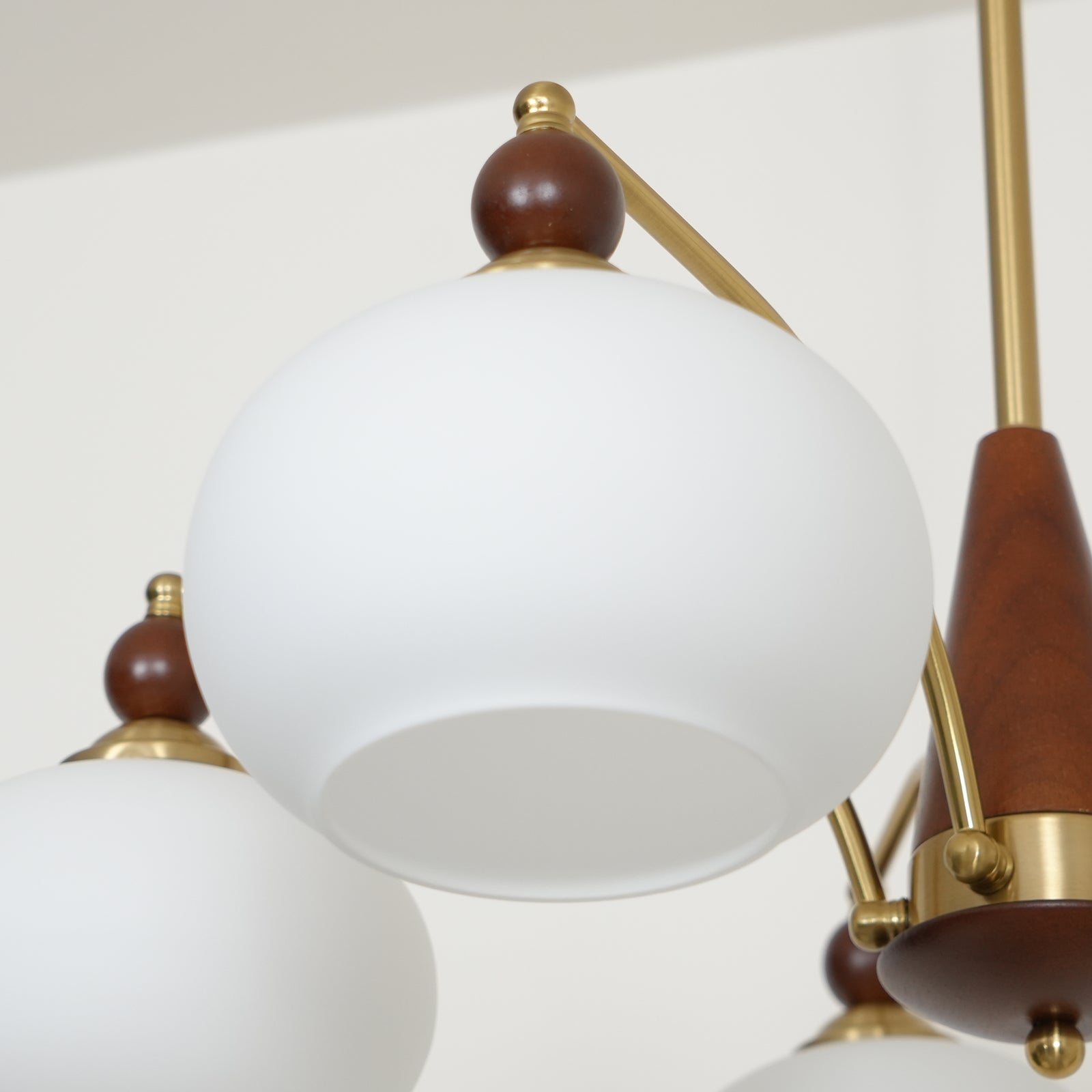 Clavira | Vintage lampy sufitowe z opalowym szkłem