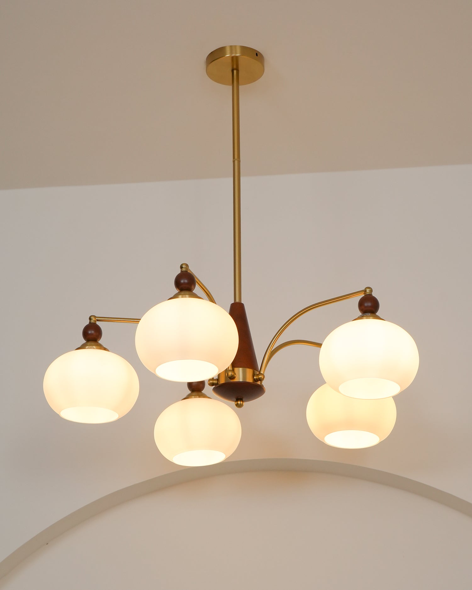 Clavira | Vintage lampy sufitowe z opalowym szkłem