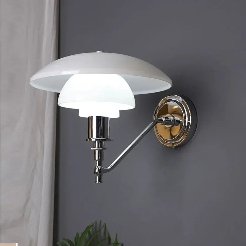 Norvia – kinkiet LED w stylu retro z szklanym kloszem