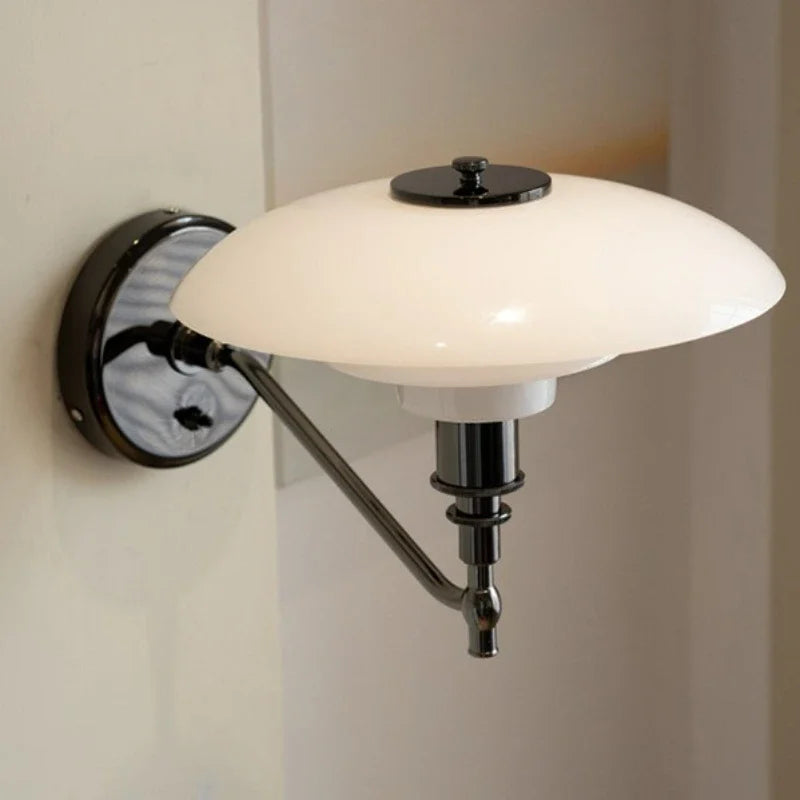 Norvia – kinkiet LED w stylu retro z szklanym kloszem