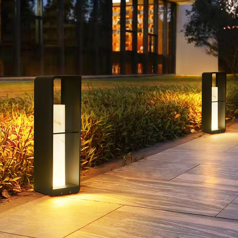 Lumiframe | Nowoczesna zewnętrzna lampa stojąca LED