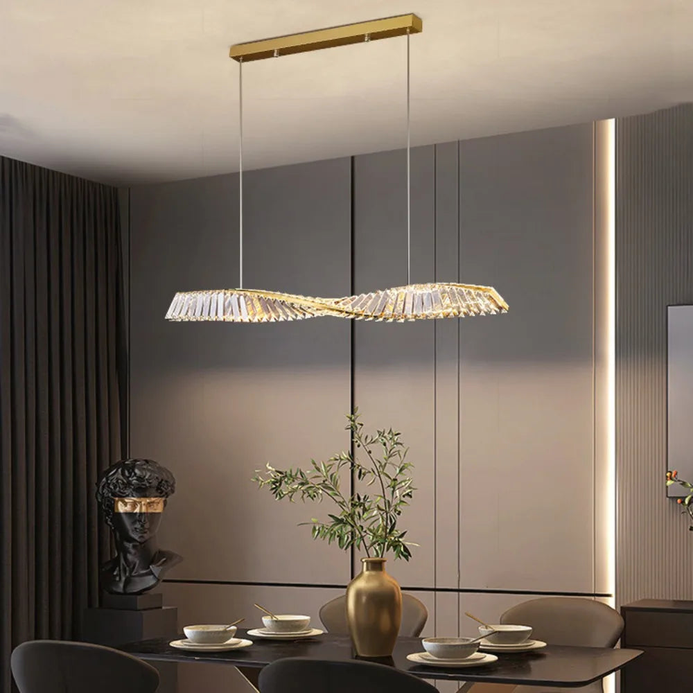 Velmira | lampa wisząca LED z złotą ramą