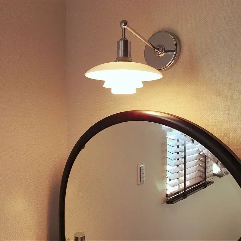 Norvia – kinkiet LED w stylu retro z szklanym kloszem