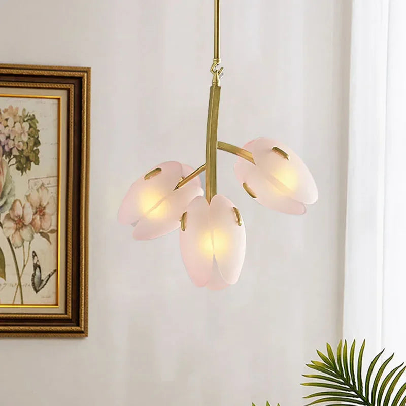 Nordlicht | Lampa sufitowa z różowego szkła w kształcie tulipana