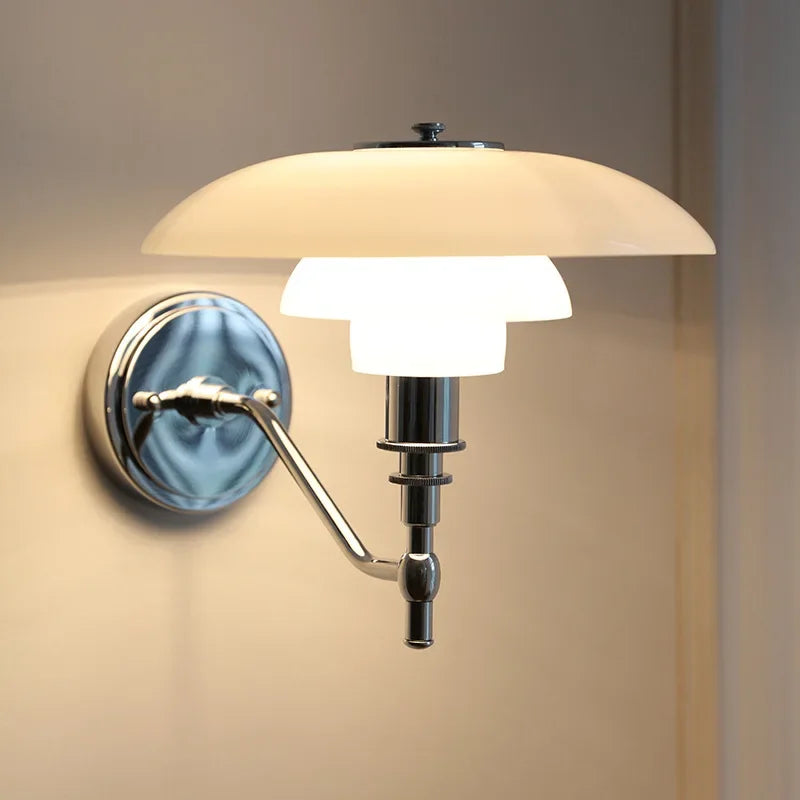 Norvia – kinkiet LED w stylu retro z szklanym kloszem