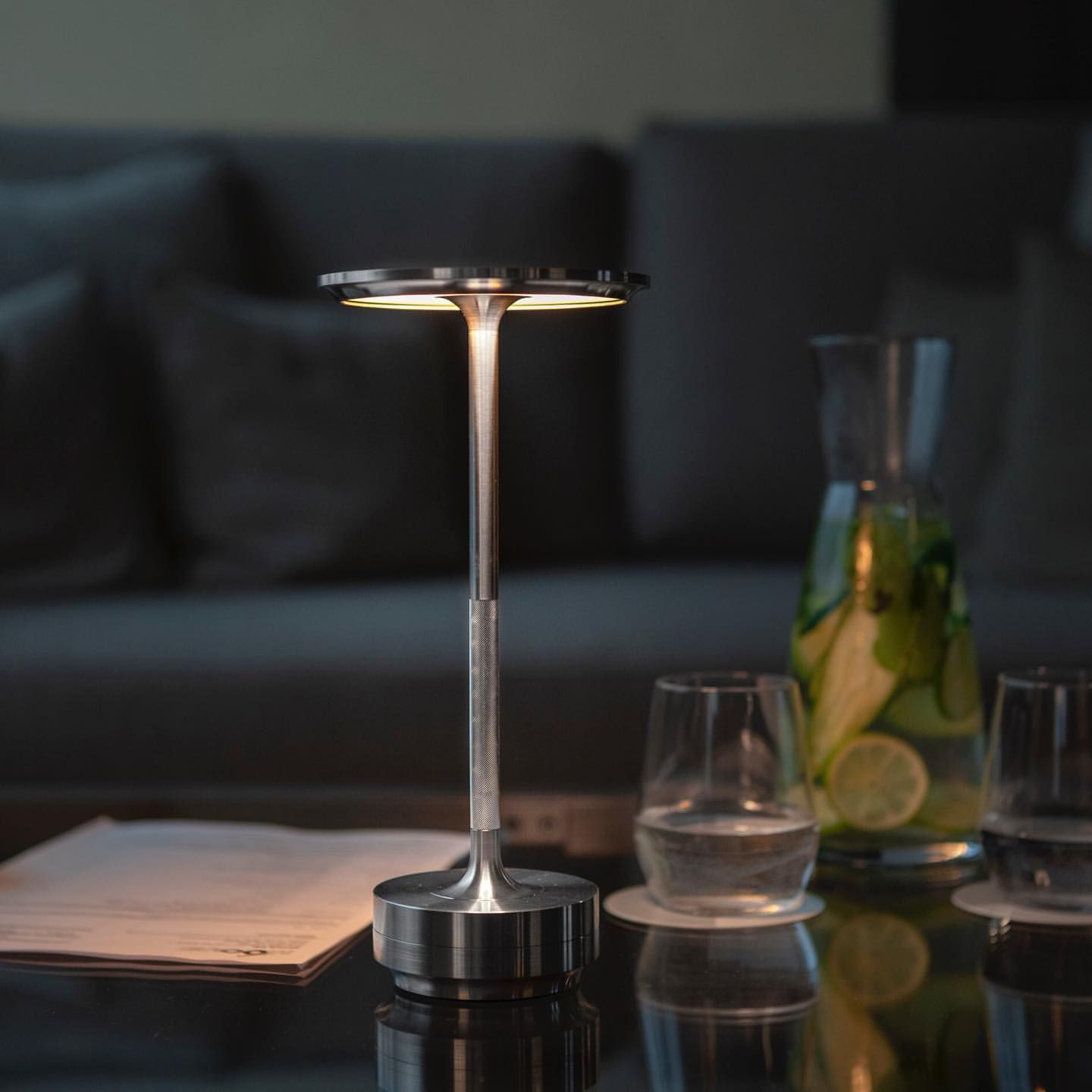 Lumora | Minimalistyczna lampa stołowa LED