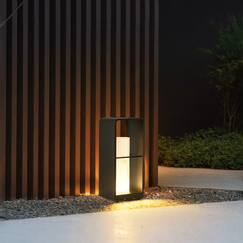 Lumiframe | Nowoczesna zewnętrzna lampa stojąca LED