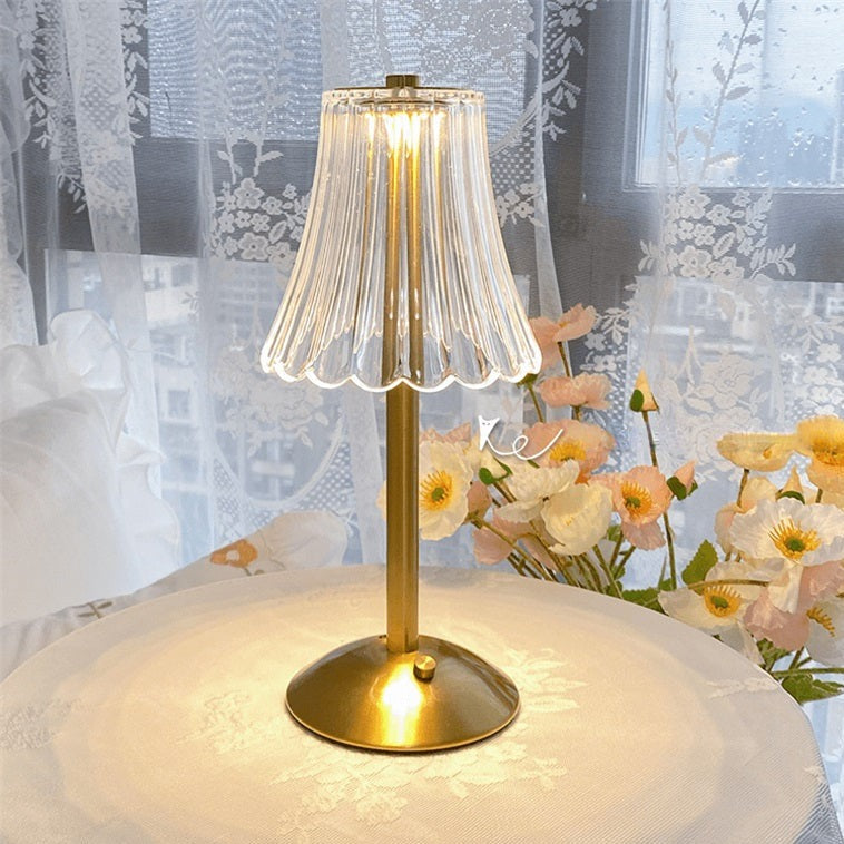 Luminique | Lampa stołowa z karbowanym kloszem szklanym