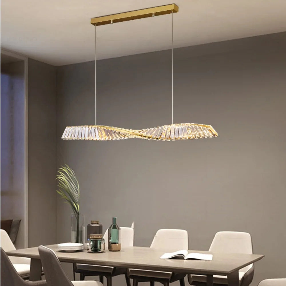 Velmira | lampa wisząca LED z złotą ramą