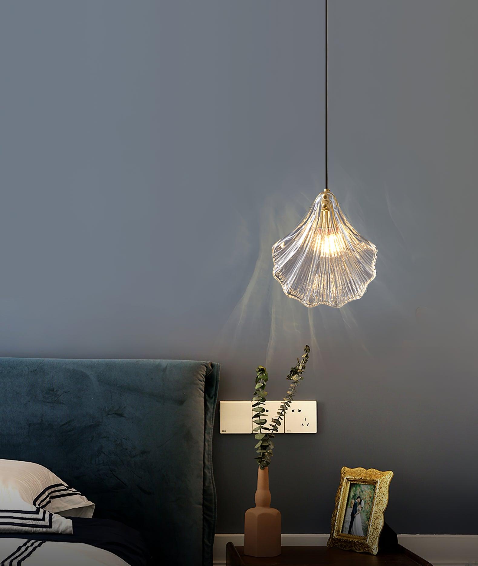 Coralia | Szklana lampa wisząca w kształcie muszli