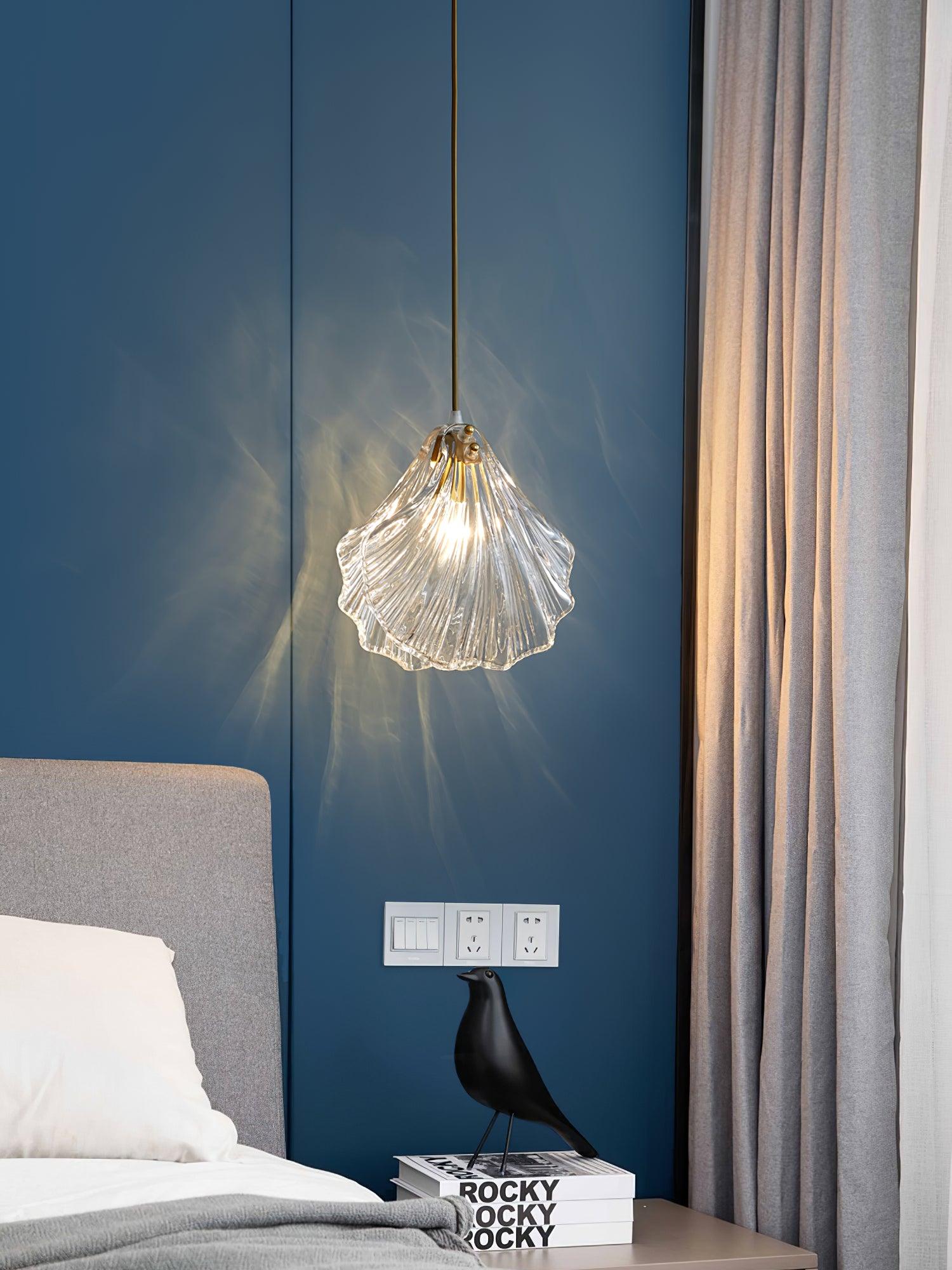 Coralia | Szklana lampa wisząca w kształcie muszli