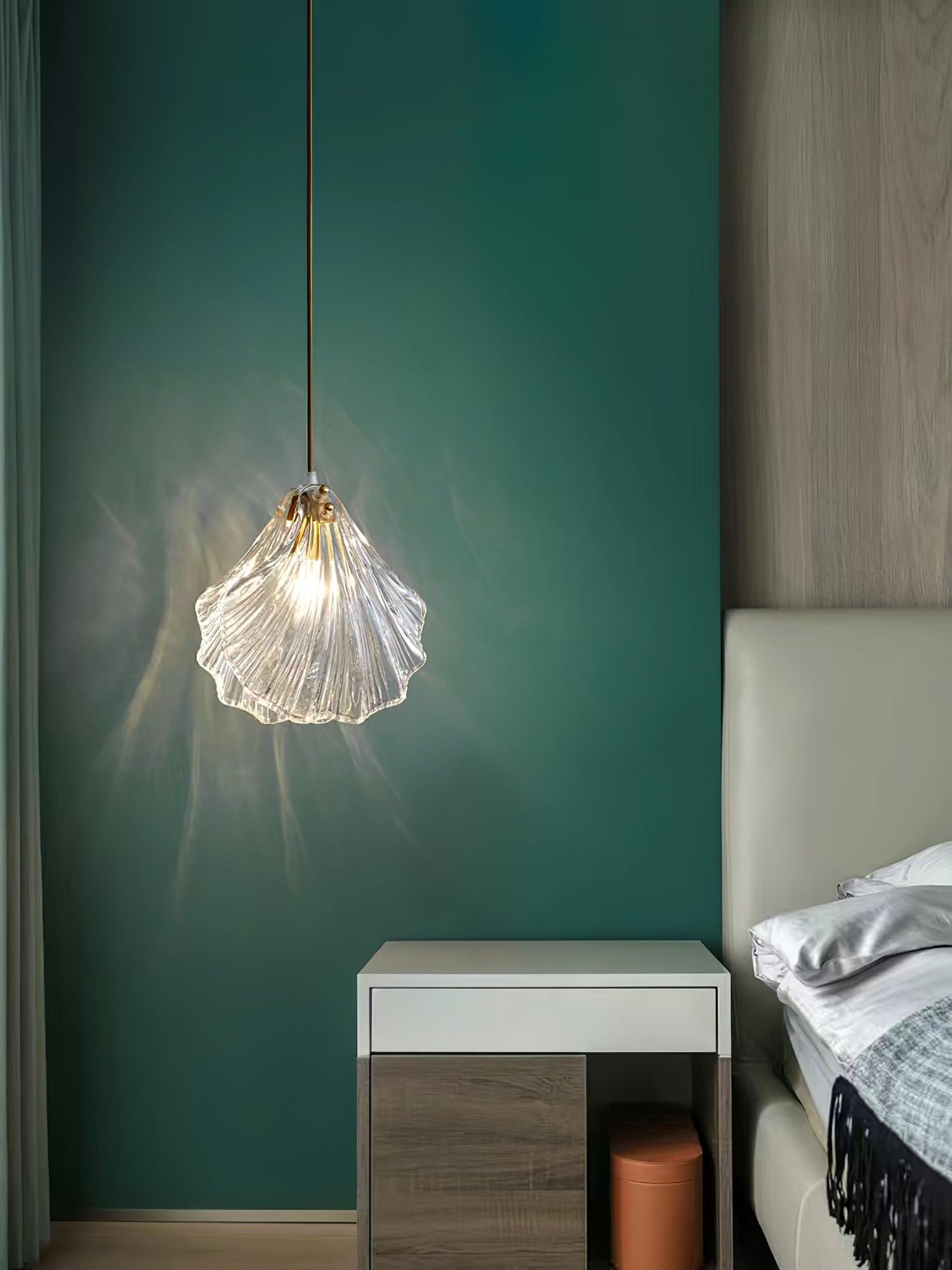 Coralia | Szklana lampa wisząca w kształcie muszli