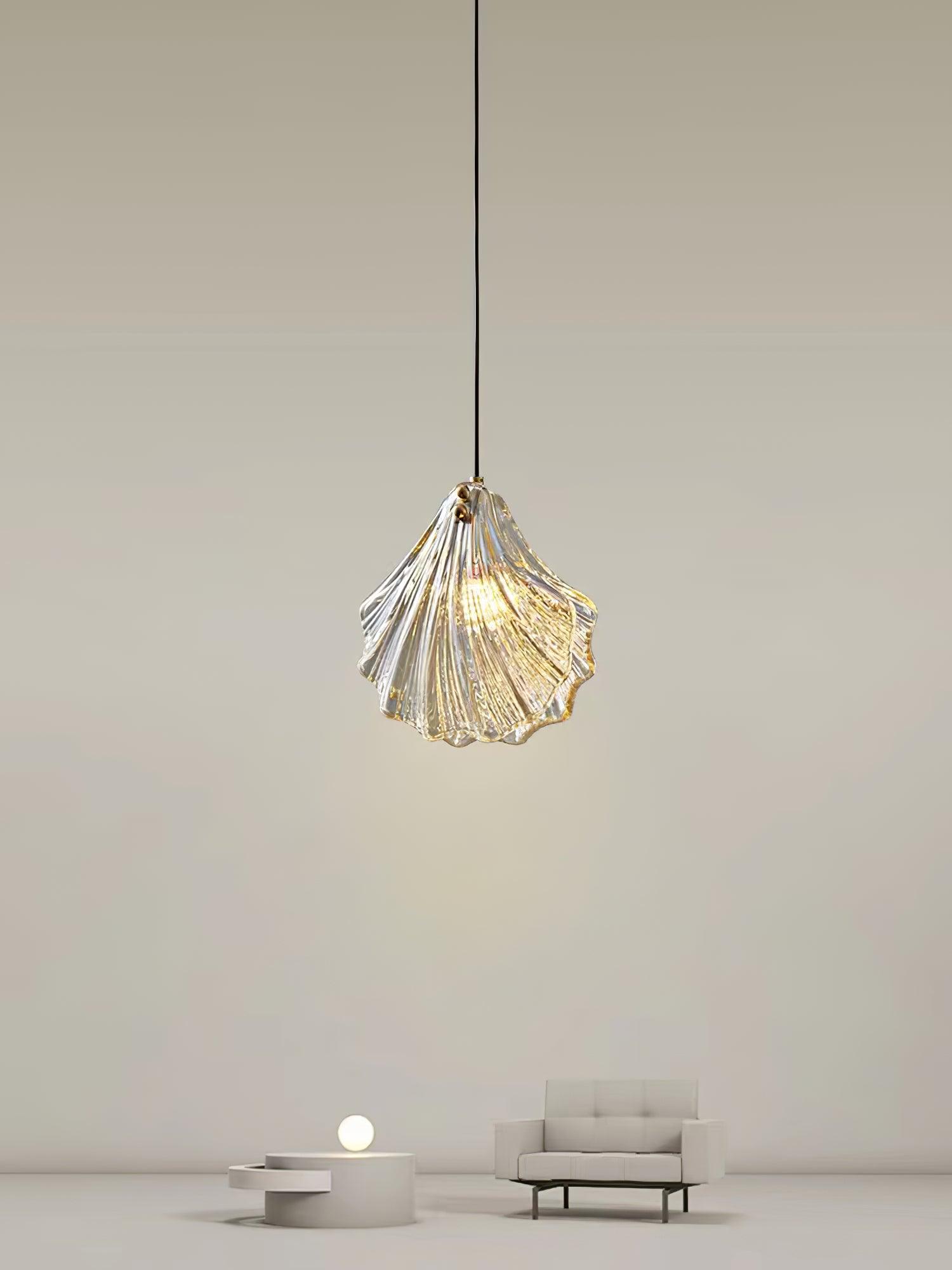 Coralia | Szklana lampa wisząca w kształcie muszli