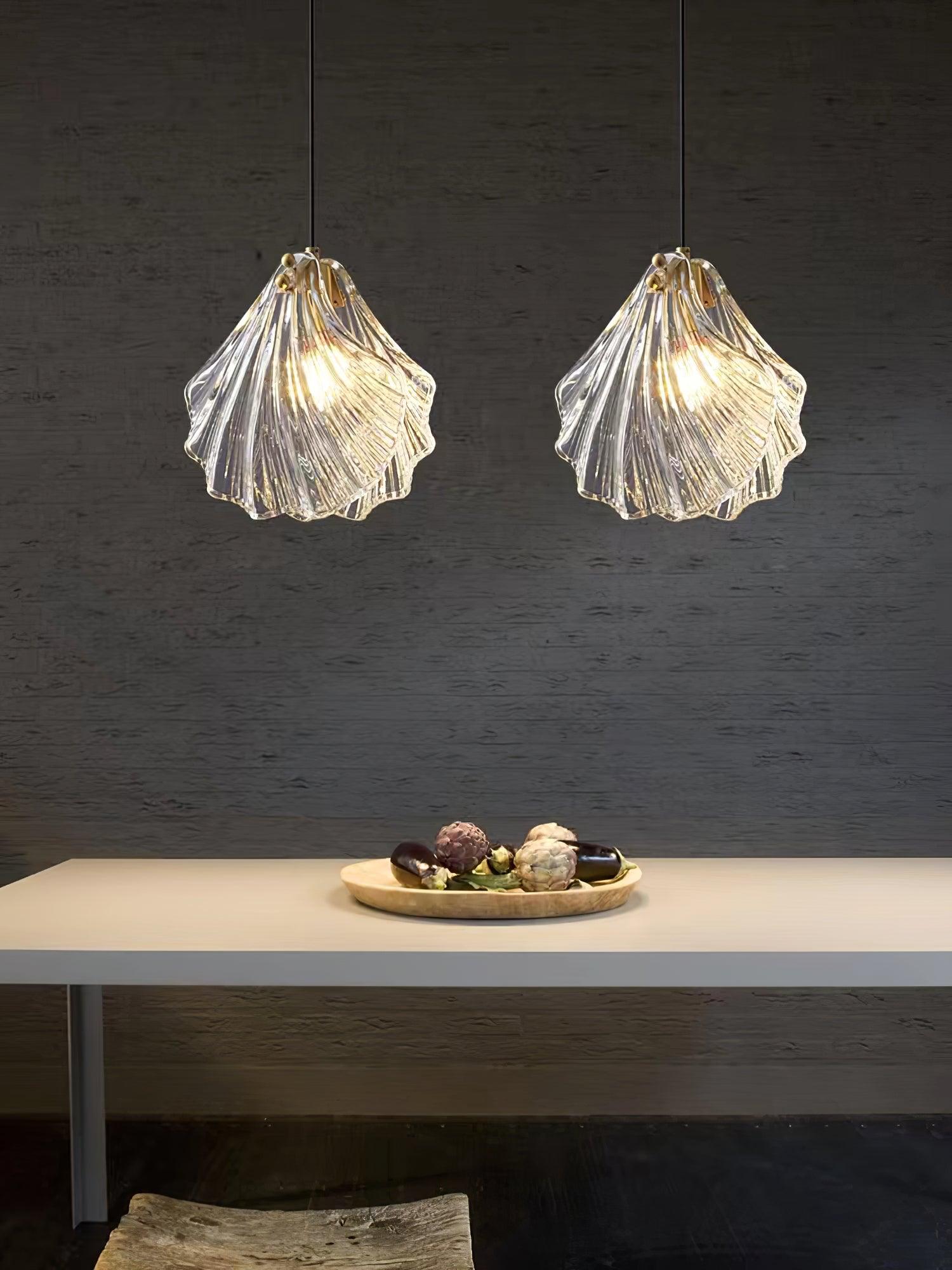 Coralia | Szklana lampa wisząca w kształcie muszli