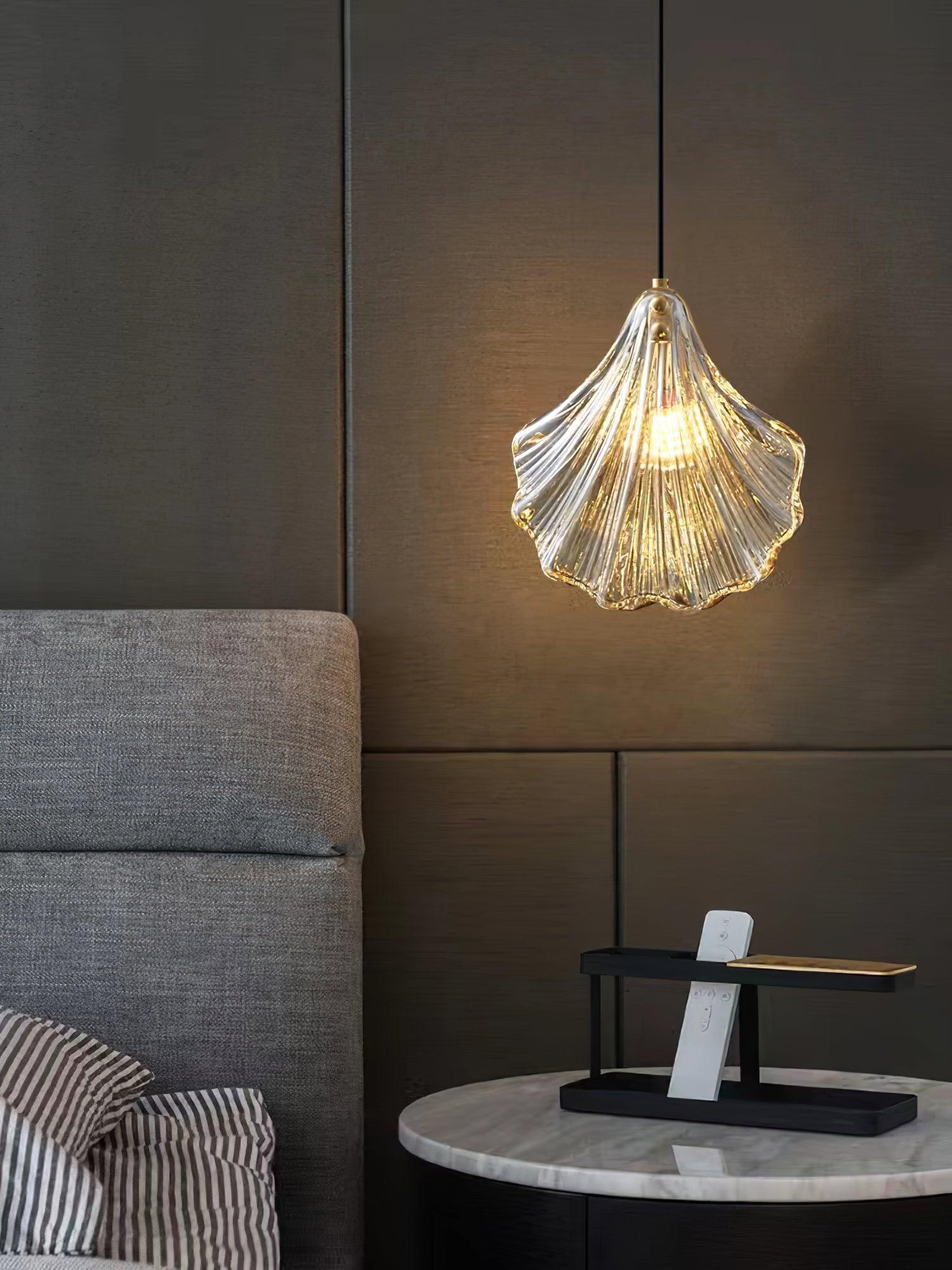 Coralia | Szklana lampa wisząca w kształcie muszli