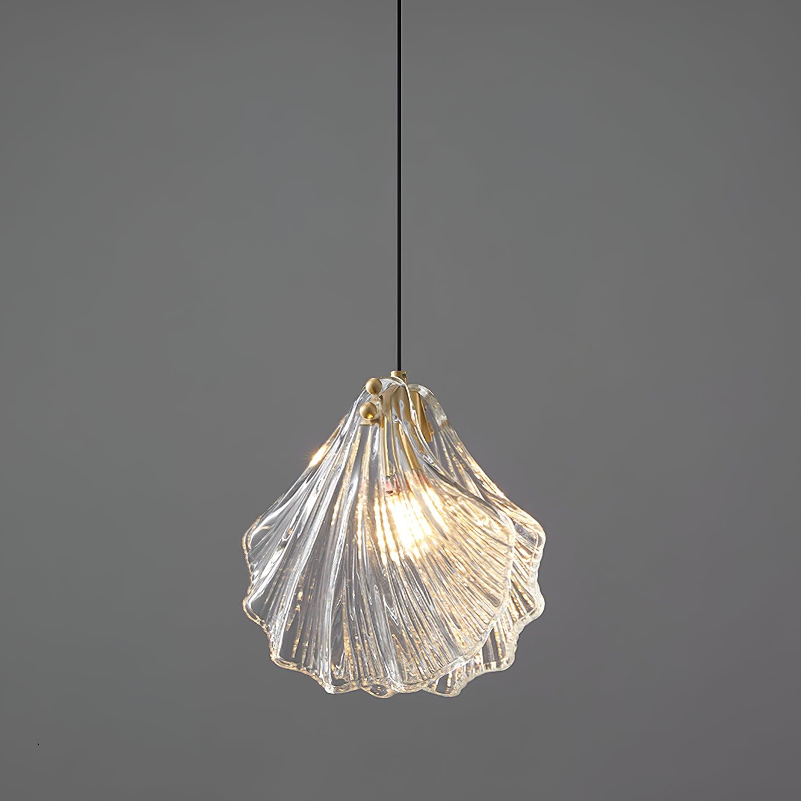 Coralia | Szklana lampa wisząca w kształcie muszli