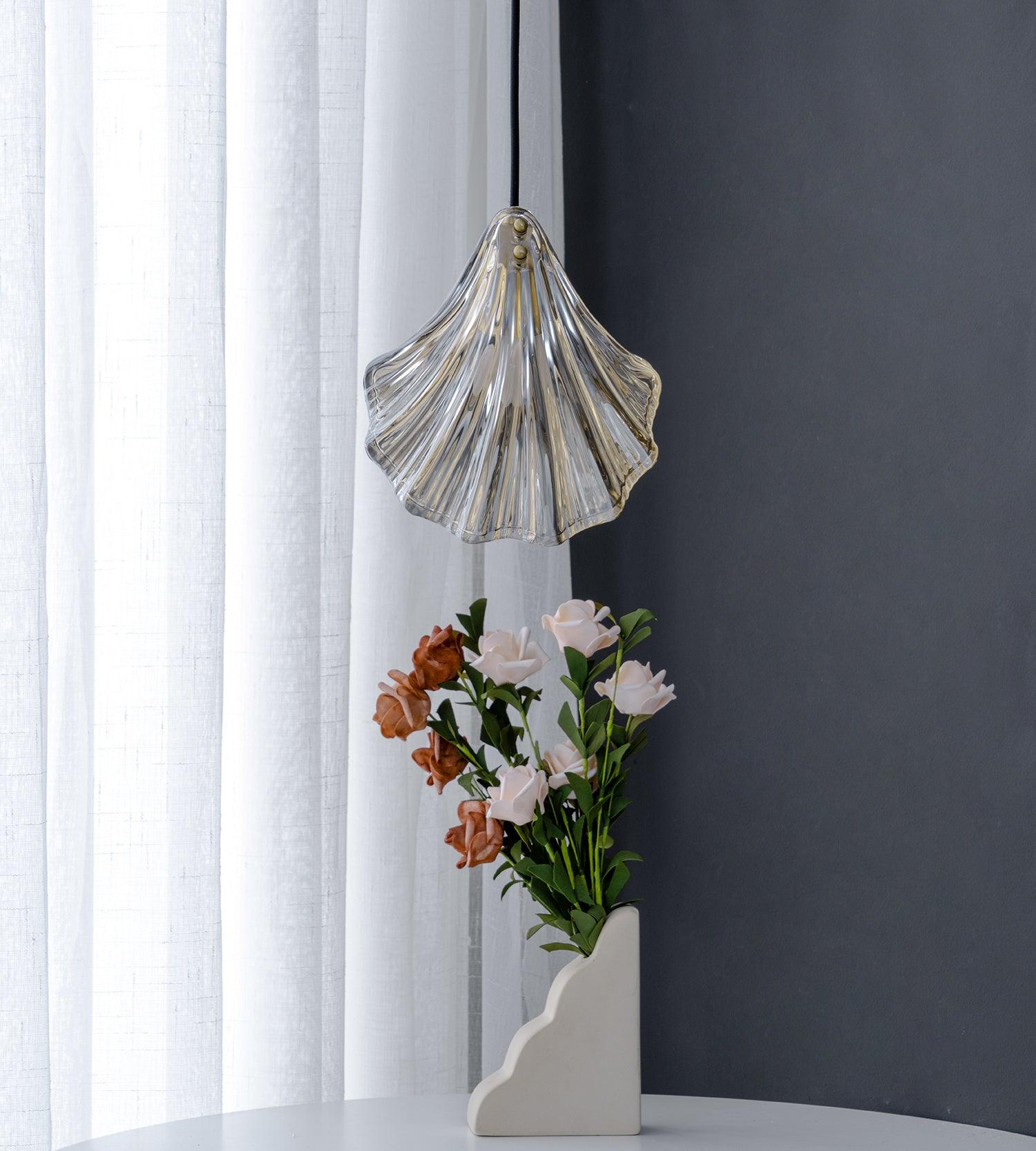 Coralia | Szklana lampa wisząca w kształcie muszli