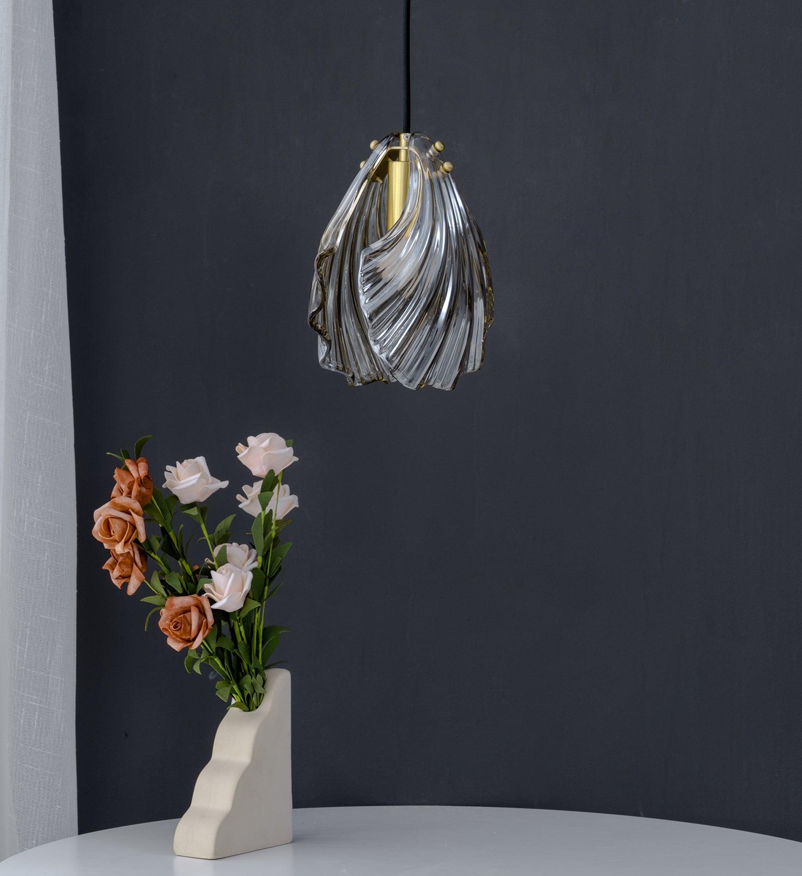 Coralia | Szklana lampa wisząca w kształcie muszli
